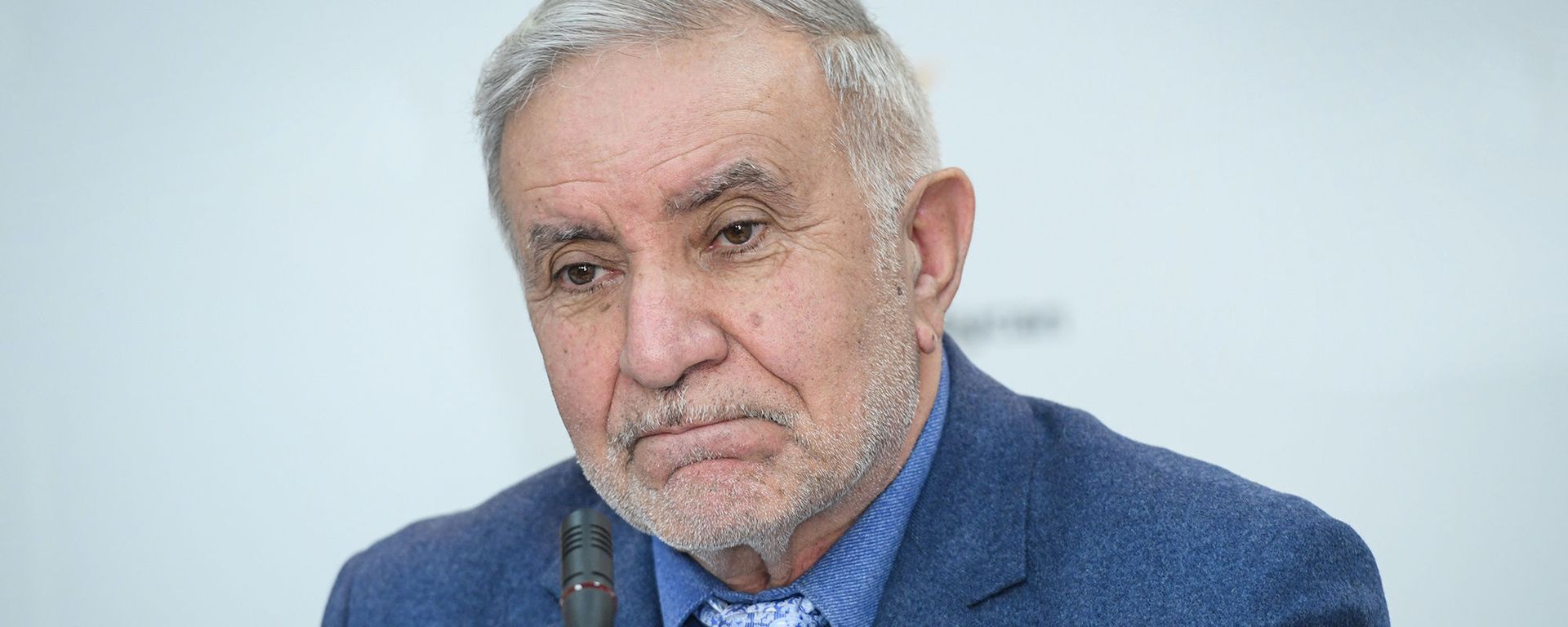 Председатель Союза свободных потребителей Эюб Гусейнов - Sputnik Азербайджан, 1920, 13.07.2021