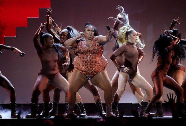 Певица Лиззо на церемонии вручения премии Brit Awards в Лондоне - Sputnik Азербайджан