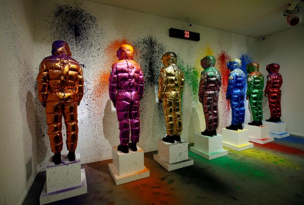 Модели представляют коллекцию Moncler на неделе моды в Милане - Sputnik Азербайджан