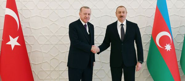 Prezident İlham Əliyevlə Türkiyə Prezidenti Rəcəb Tayyib Ərdoğan arasında təkbətək görüş - Sputnik Азербайджан