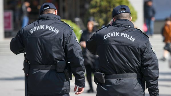 Сотрудник полиции, фото из архива  - Sputnik Азербайджан