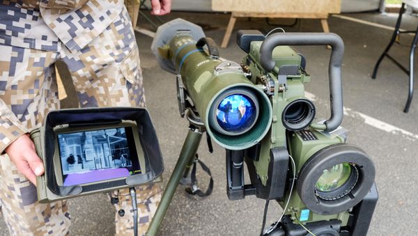 Противотанковый ракетный комплекс Спайк - Sputnik Азербайджан