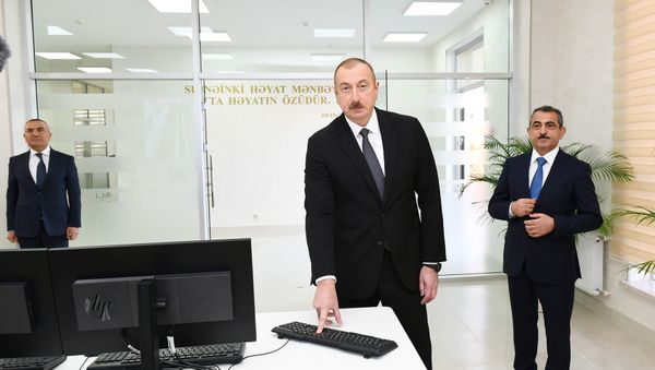 Prezident İlham Əliyev “Şəmkirçay” Sutəmizləyici Qurğular Kompleksinin açılış mərasimində - Sputnik Азербайджан