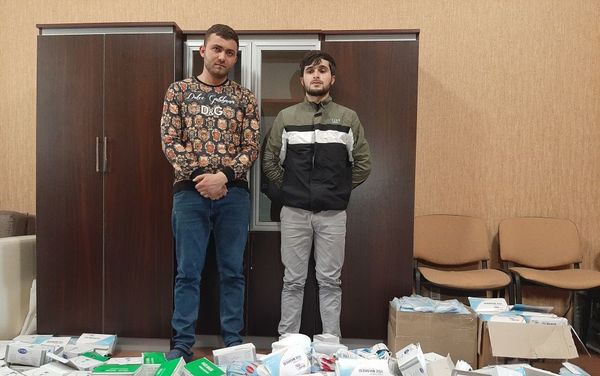 В Азербайджане разоблачены несколько группировок, которые пытались реализовать медицинские маски по завышенной цене - Sputnik Азербайджан