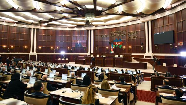 Altıncı çağırış Azərbaycan Respublikası Milli Məclisinin ilk iclası - Sputnik Азербайджан