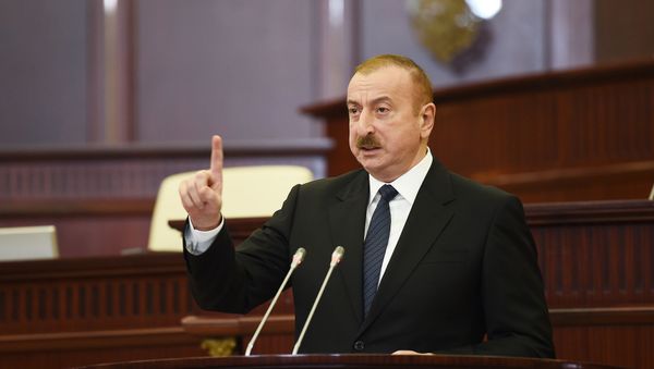 Президент Ильхам Алиев на первом заседании парламента VI созыва - Sputnik Азербайджан