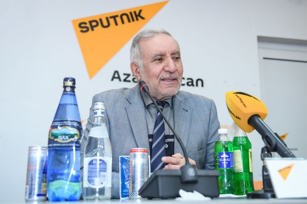 Председатель Союза потребителей Азербайджана Эюб Гусейнов - Sputnik Азербайджан