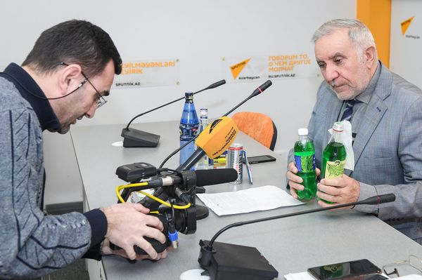 Председатель Союза потребителей Азербайджана Эюб Гусейнов - Sputnik Азербайджан