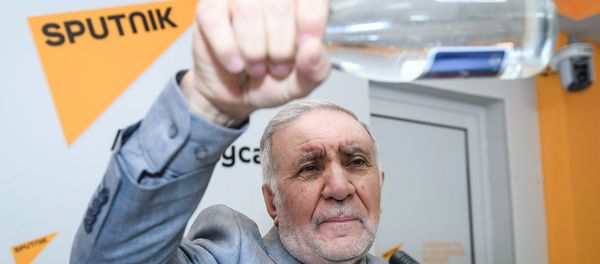 Председатель Союза потребителей Азербайджана Эюб Гусейнов - Sputnik Азербайджан