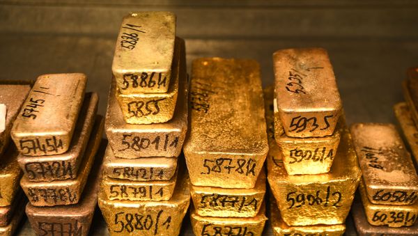 Золотые слитки, фото из архива - Sputnik Азербайджан