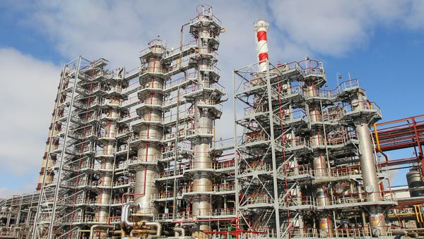 Мозырский нефтеперерабатывающий завод - Sputnik Азербайджан