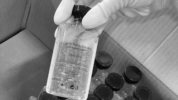 Дом Bvlgari усиливает поддержку итальянских властей в борьбе с COVID-19  - Sputnik Азербайджан