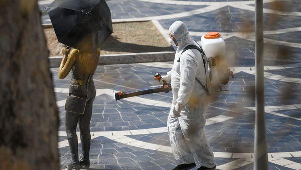 Дезинфекция центральных улиц Баку - Sputnik Азербайджан