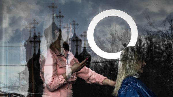 Девушки в салоне красоты - Sputnik Азербайджан