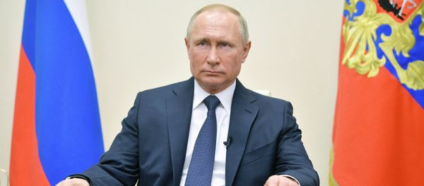 Президент РФ Владимир Путин во время обращения к гражданам, фото из архива - Sputnik Азербайджан