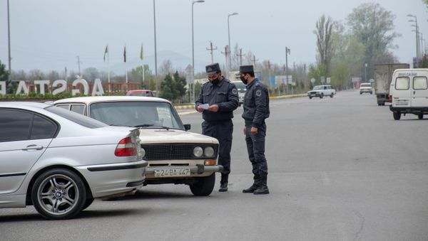 Polis əməkdaşları Ağstafada xüsusi rejimə nəzarət edirlər - Sputnik Азербайджан