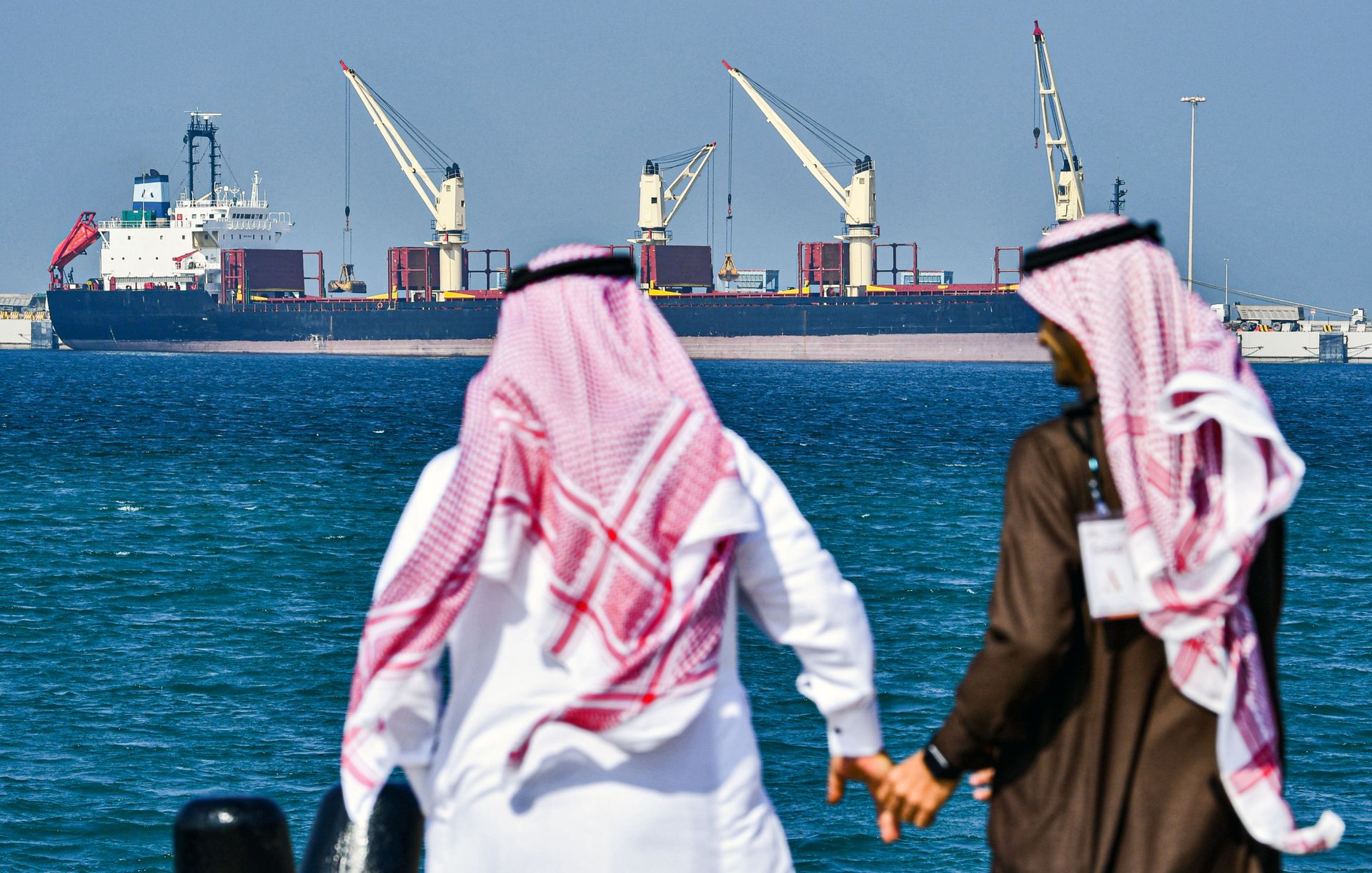Нефтяной танкер в порту Рас-Эль-Хайр в Саудовской Аравии - Sputnik Азербайджан, 1920, 24.11.2023