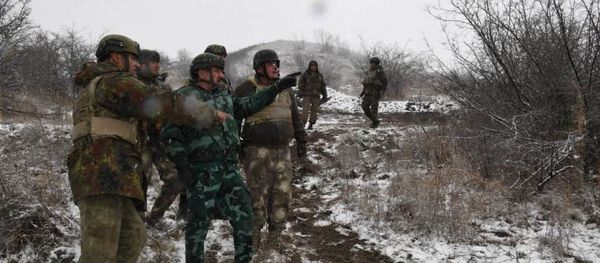General-polkovnik Qazaxda sərhədçilərin döyüş fəaliyyətini yoxlayıb - Sputnik Азербайджан