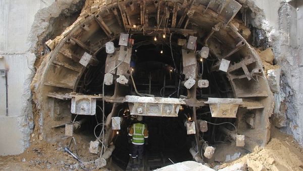 Metroda təmir işləri - Sputnik Азербайджан