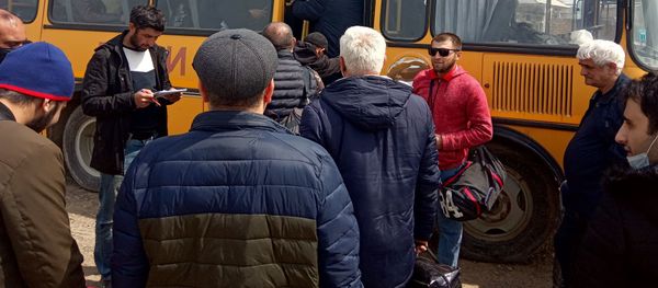 Граждан Азербайджана увозят из Магарамкентского района на турбазу в Дербент Граждан Азербайджана увозят из Магарамкентского района на турбазу в Дербент - Sputnik Азербайджан