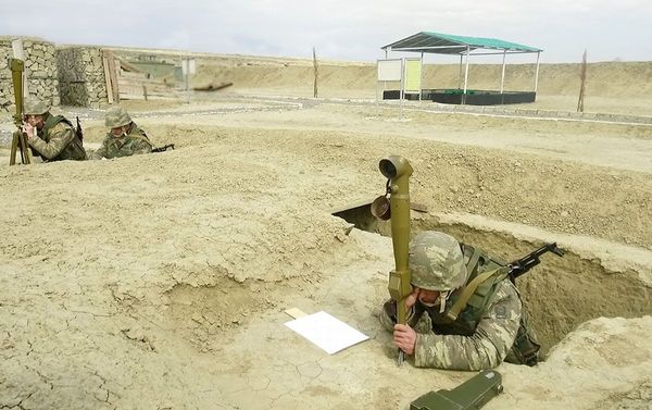 Тактико-специальные занятия с инженерно-саперными подразделениями Тактико-специальные занятия с инженерно-саперными подразделениями - Sputnik Азербайджан