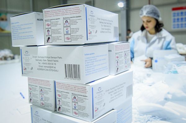 Предприятие по производству медицинских масок в Сумгайытском химическом промышленном парке - Sputnik Азербайджан