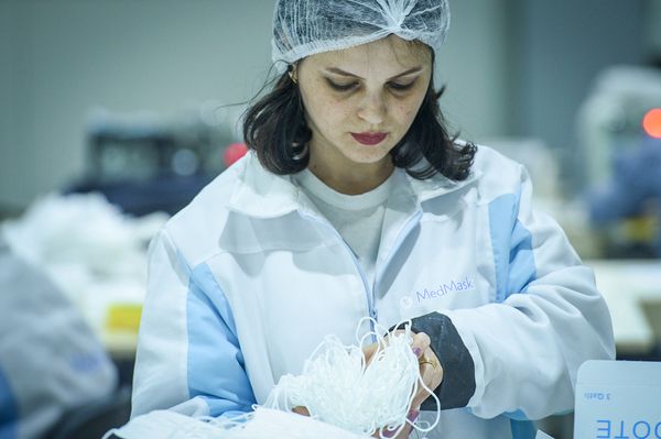 Предприятие по производству медицинских масок в Сумгайытском химическом промышленном парке - Sputnik Азербайджан
