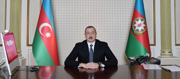Ильхам Алиев провел совещание в формате видеосвязи с участием министров труда и социальной защиты населения и экономики - Sputnik Азербайджан