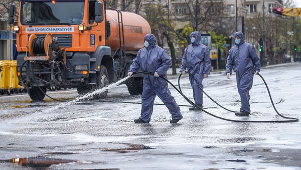Дезинфекционные работы на улицах Баку - Sputnik Азербайджан