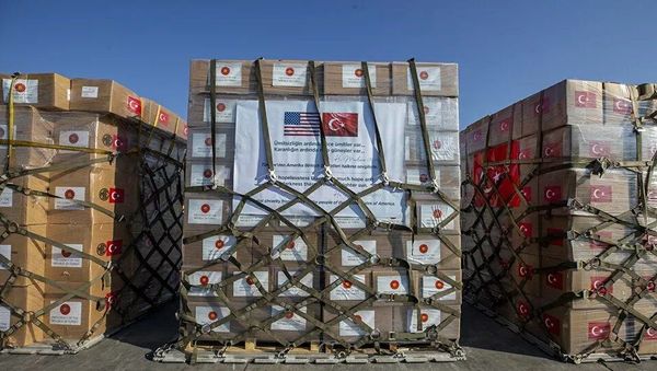 Türkiyənin ABŞ-a göndərdiyi tibbi yardım - Sputnik Азербайджан