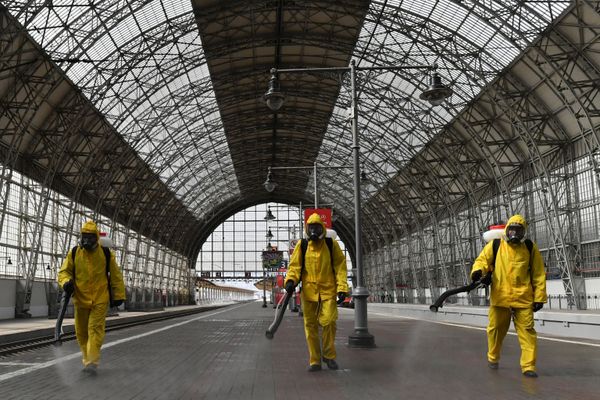 Дезинфекция Киевского вокзала в Москве  - Sputnik Азербайджан