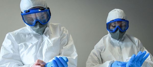 Bakıda tibb işçisi - Sputnik Азербайджан