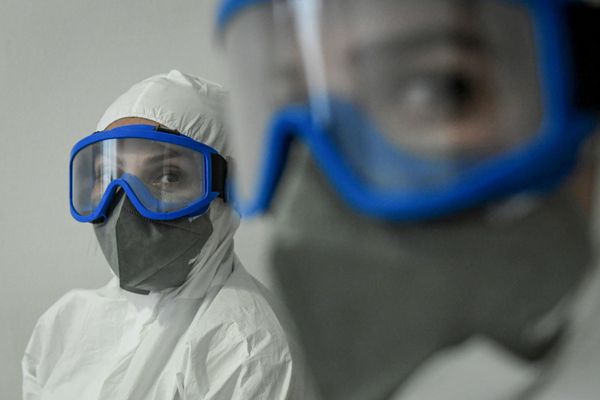 Bakıda tibb işçisi  - Sputnik Азербайджан