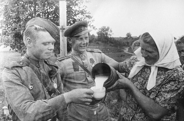 Рига после освобождения, 1944 год - Sputnik Азербайджан