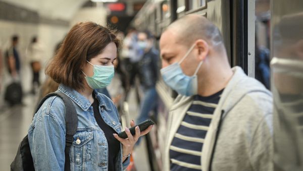 Bakı metrosunda maska rejimi - Sputnik Азербайджан