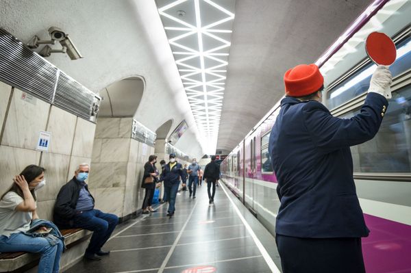 Bakı metrosunda maska rejimi Bakı metrosunda maska rejimi - Sputnik Азербайджан