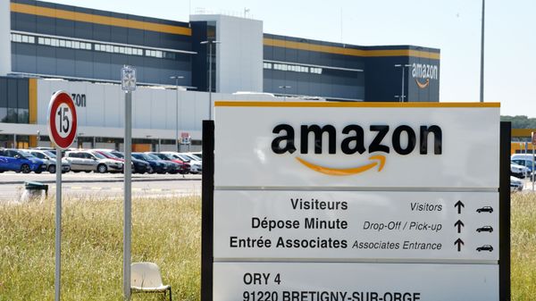 Логотип компании Amazon, фото из архива - Sputnik Азербайджан