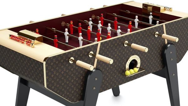 Louis Vuitton предлагает поиграть в элитный настольный футбол - Sputnik Азербайджан