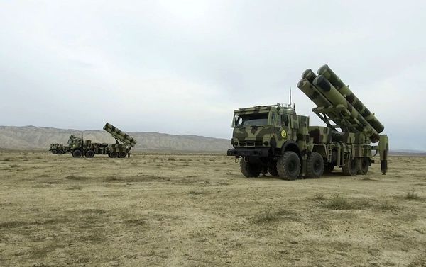 Широкомасштабные оперативно-тактические учения азербайджанской армии - Sputnik Азербайджан
