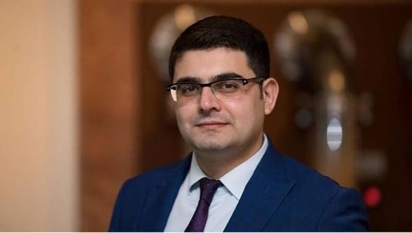 Enerji məsələləri üzrə ekspert, fəlsəfə doktoru Emin Axundzadə - Sputnik Азербайджан