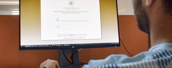 Пользователь сайта e-telebe.edu.az - Sputnik Азербайджан