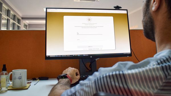Пользователь сайта e-telebe.edu.az  - Sputnik Азербайджан