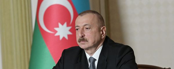 Prezident İlham Əliyev Seymur Orucovu Ağstafa, Elçin Rzayevi isə İmişli rayon icra hakimiyyətlərinin başçısı vəzifələrinə təyin olunmaları ilə əlaqədar videoformatda qəbul edib - Sputnik Азербайджан