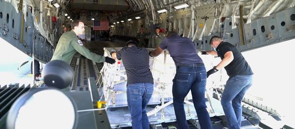 США ответили взаимностью на помощь России в борьбе с коронавирусом  - Sputnik Азербайджан