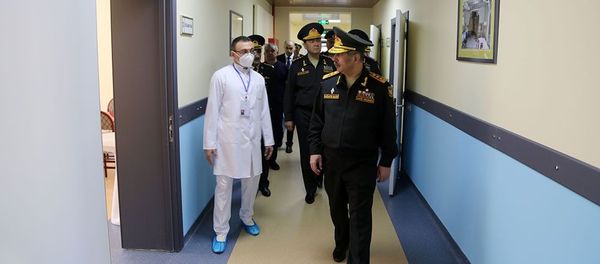 Müdafiə naziri Baş Klinik Hospitalın yeni korpusunun açılışında - Sputnik Азербайджан