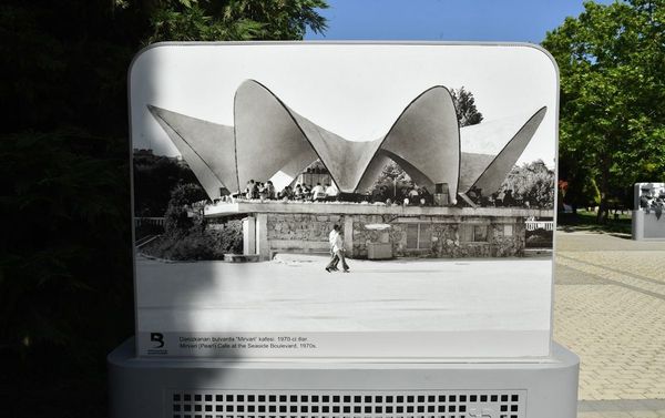 Выставка Исторические фотографии Бакинского бульвара в Приморском национальном парке  - Sputnik Азербайджан