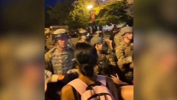 В Нью-Йорке полиция арестовала десятки человек во время акции протеста - Sputnik Азербайджан