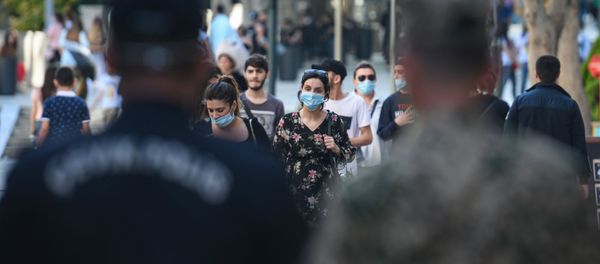 Баку за день до ужесточения карантинного режима Баку за день до ужесточения карантинного режима - Sputnik Азербайджан