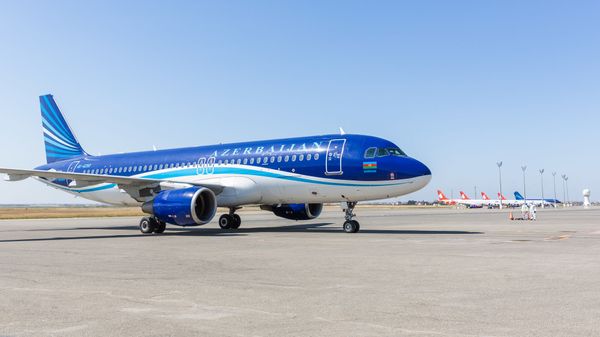 Пассажирский самолет AZAL - Sputnik Азербайджан