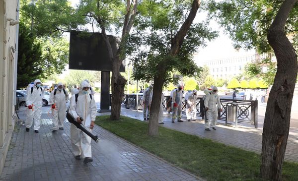 В Баку проведена масштабная дезинфекция – фото - Sputnik Азербайджан